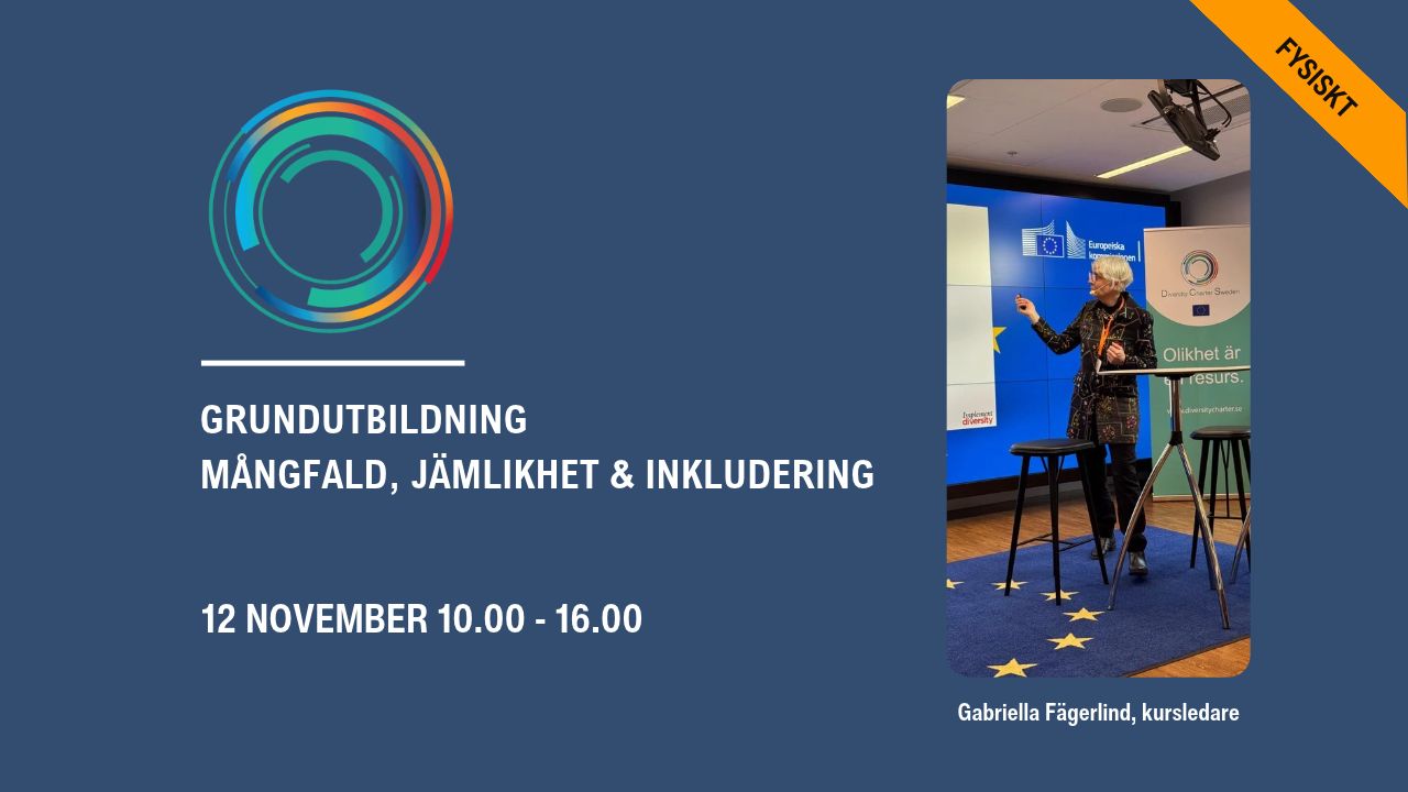 Eventbanner för Grundutbildning. Bild på Gabriella Fägerlind, kursledare, på en scen med EU-symboler.